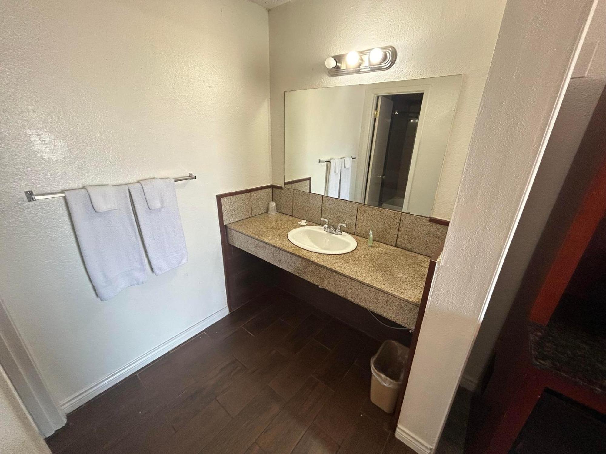 Quest inn Weatherford Extérieur photo